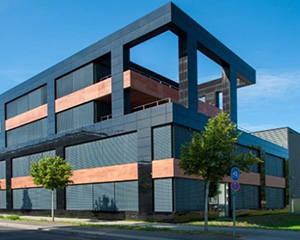 Verwaltungs- und Buerogebaeude mit Facility Management Leistungen von VINCI Facilities