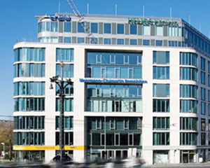 Verwaltungs- und Buerogebaeude mit Facility Management Leistungen von VINCI Facilities
