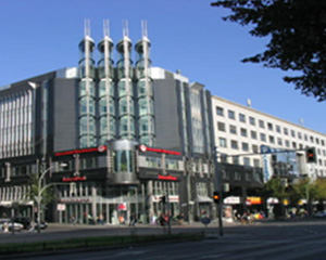 Verwaltungs- und Buerogebaeude mit Facility Management Leistungen von VINCI Facilities