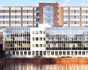 Verwaltungs- und Buerogebaeude mit Facility Management Leistungen von VINCI Facilities