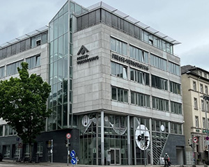 Verwaltungs- und Buerogebaeude mit Facility Management Leistungen von VINCI Facilities